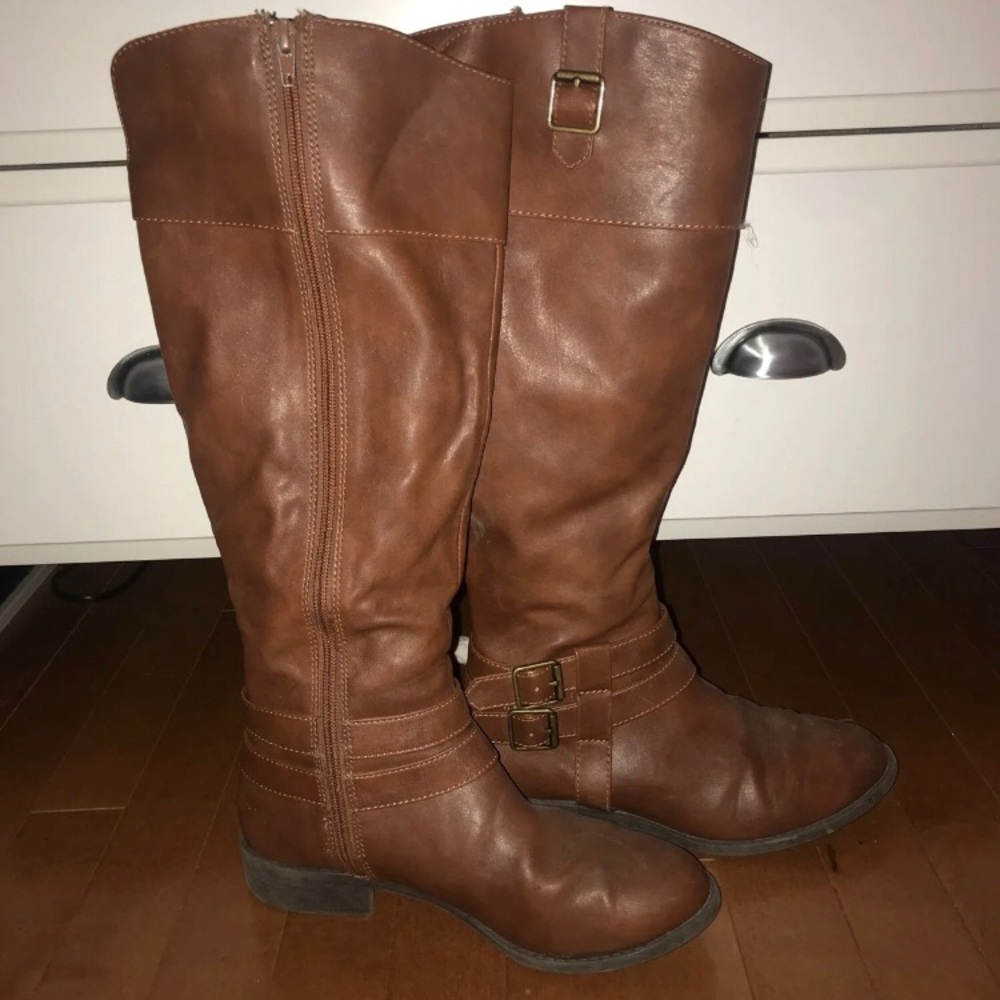 American Eagle boots